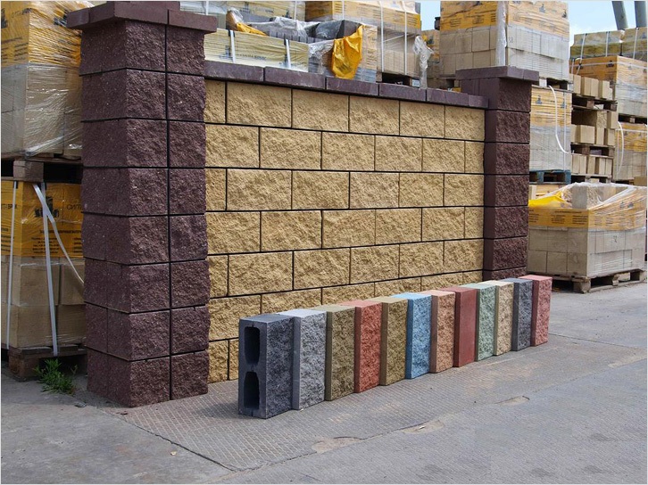 Как установить декоративный бетонный забор? Производство двухсторонних и ажурных бетонных заборов