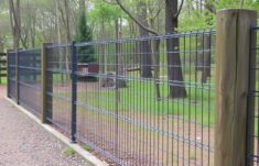 Zaun für den Zoo: Spezielle Anforderungen für Sicherheit und Ästhetik