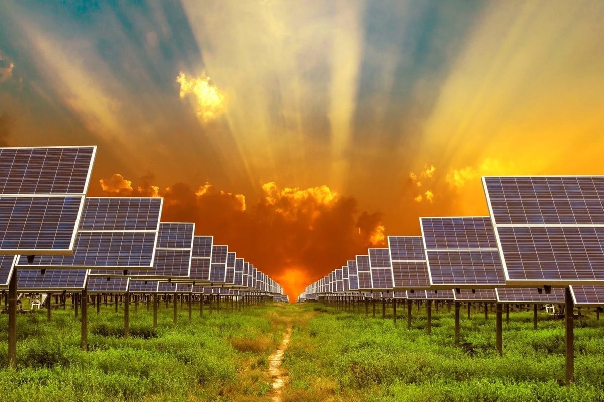 Что представляют собой солнечные электростанции?