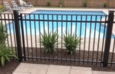 Zaun für den Poolbereich : Sécurité et Style au Cœur de Votre Jardin