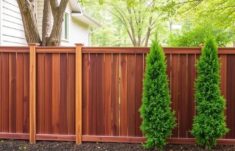 Quelle hauteur pour une clôture d’intimité ? Guide complet pour bien choisir