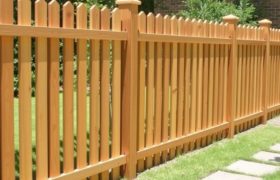 Holzzäune : Traditionelle und moderne Designs, die jeden Garten verzaubern