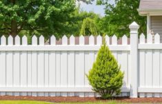 Comment Entretenir Votre Clôture pour Qu’elle Dure Plus Longtemps