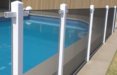 Clôtures de piscine : sécurité et conformité, garantissant la tranquillité d’esprit