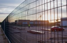 Les clôtures de chantier : importance et obligations