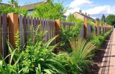 Best Fences for Windy Areas: How to Choose and Install Wind-Resistant Fencing