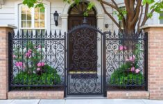 Clôtures décoratives pour embellir votre façade : Transformez votre maison avec style