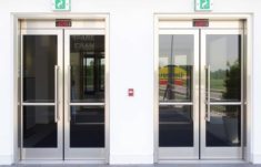 Puertas automáticas: la tecnología que transforma nuestros espacios