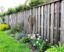 Jardinería alrededor de vallas: transforma tu espacio exterior con estilo y creatividad