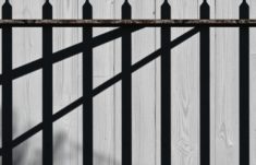 Detrás de las barras: La fotografía de clôtures y el arte de las formas y las sombras