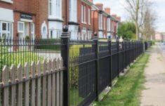 Las cercas en las zonas urbanas sensibles (cités): entre protección, aislamiento y oportunidad