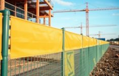 Der Schutzzaun auf Baustellen: La valla que protege más que un perímetro