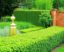 Setos y Muros de Ladrillo: El Encanto del Cercado en los Jardines Ingleses