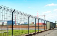 Sicherheitszäune für Industrieanlagen: protección inteligente para espacios críticos
