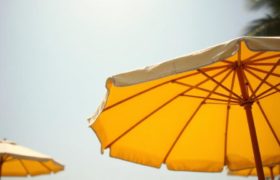 Как выбрать идеальный пляжный зонт: простые правила и неожиданные нюансы